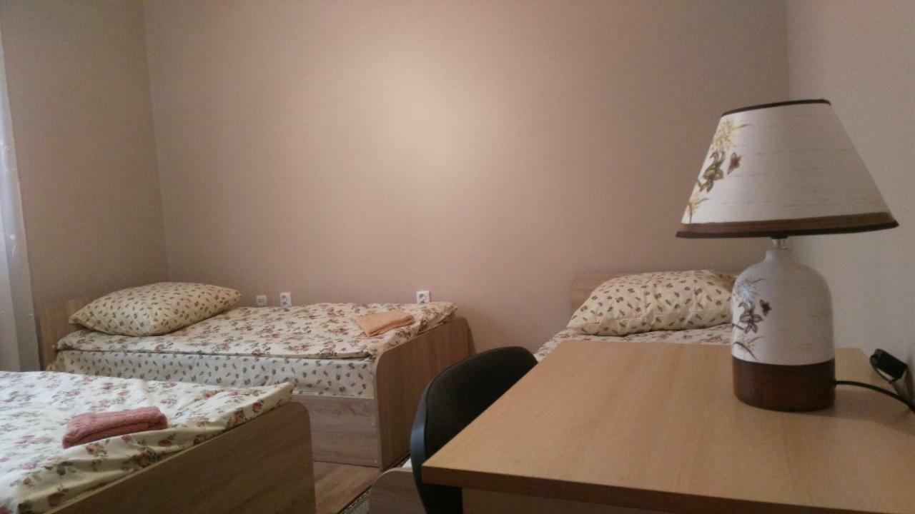 Apartments I & I แบรฮอฟ ภายนอก รูปภาพ